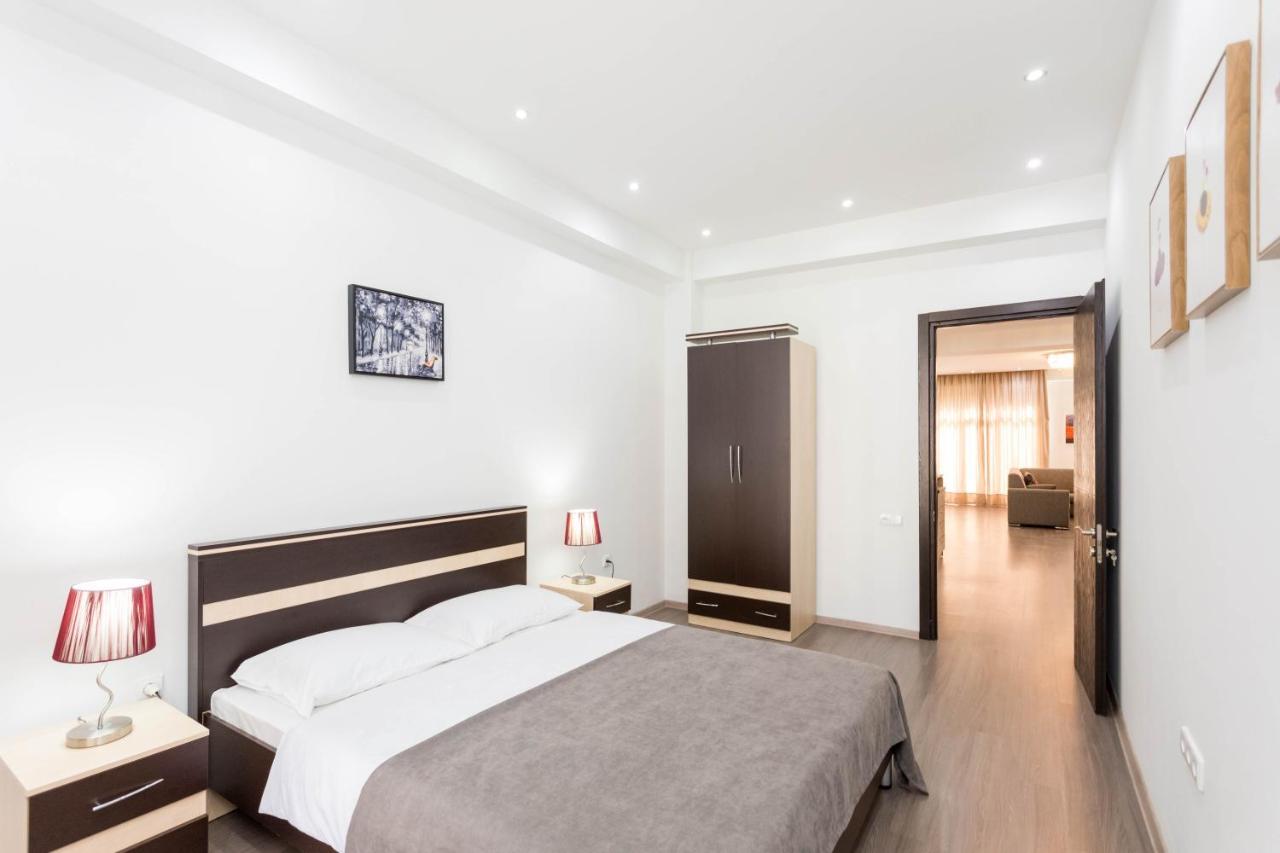 Apartment In The City Center Lll Тбилиси Экстерьер фото